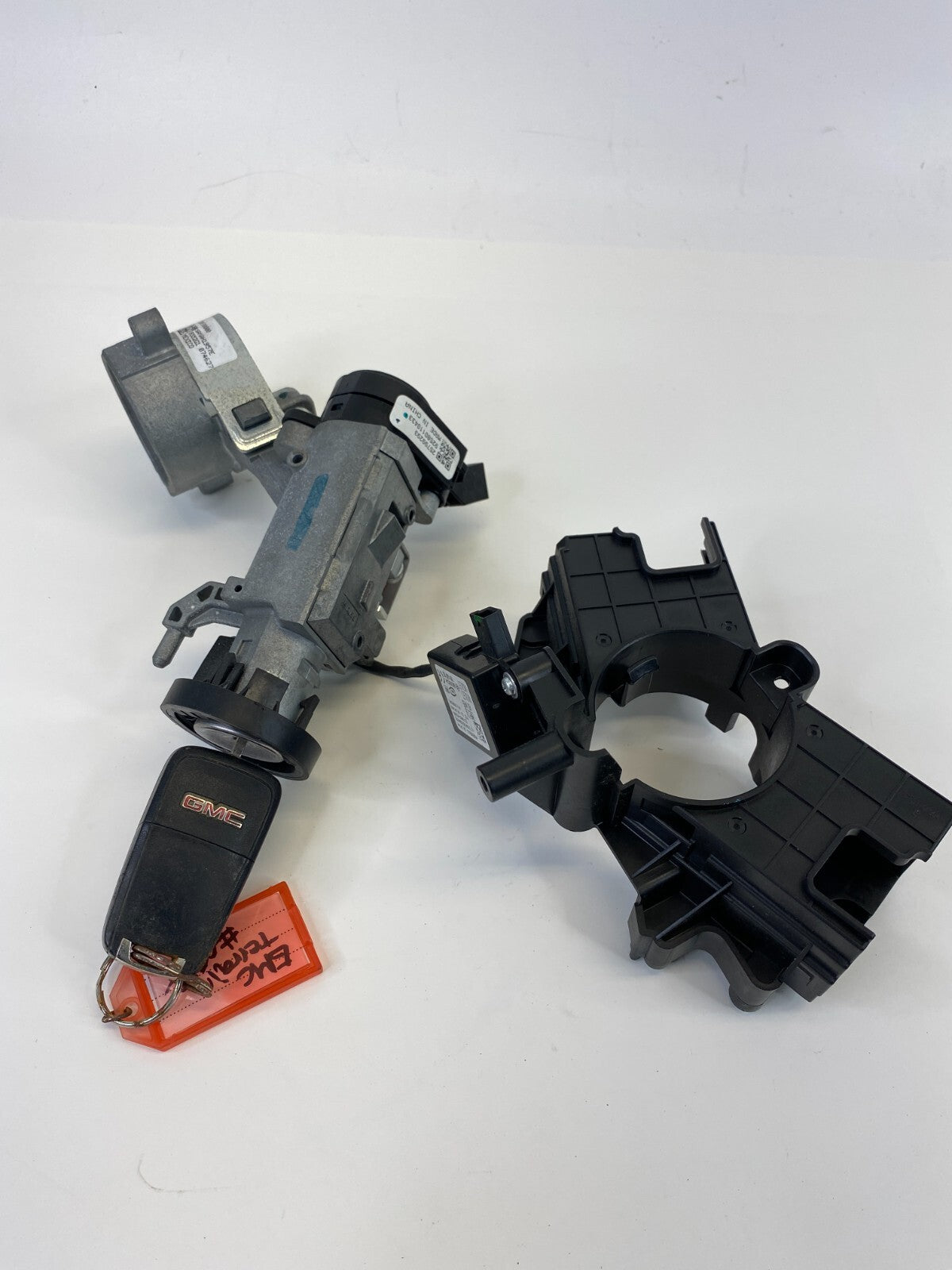 10 11 12 13 14 GMC Terrain Ignition Switch Lock Cylinder W/ Key 25799293 OEM