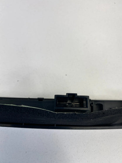 2006-2010 VW VOLKSWAGEN PASSAT INSTRUMENT PANEL DASH RADIO BEZEL TRIM SURROUND
