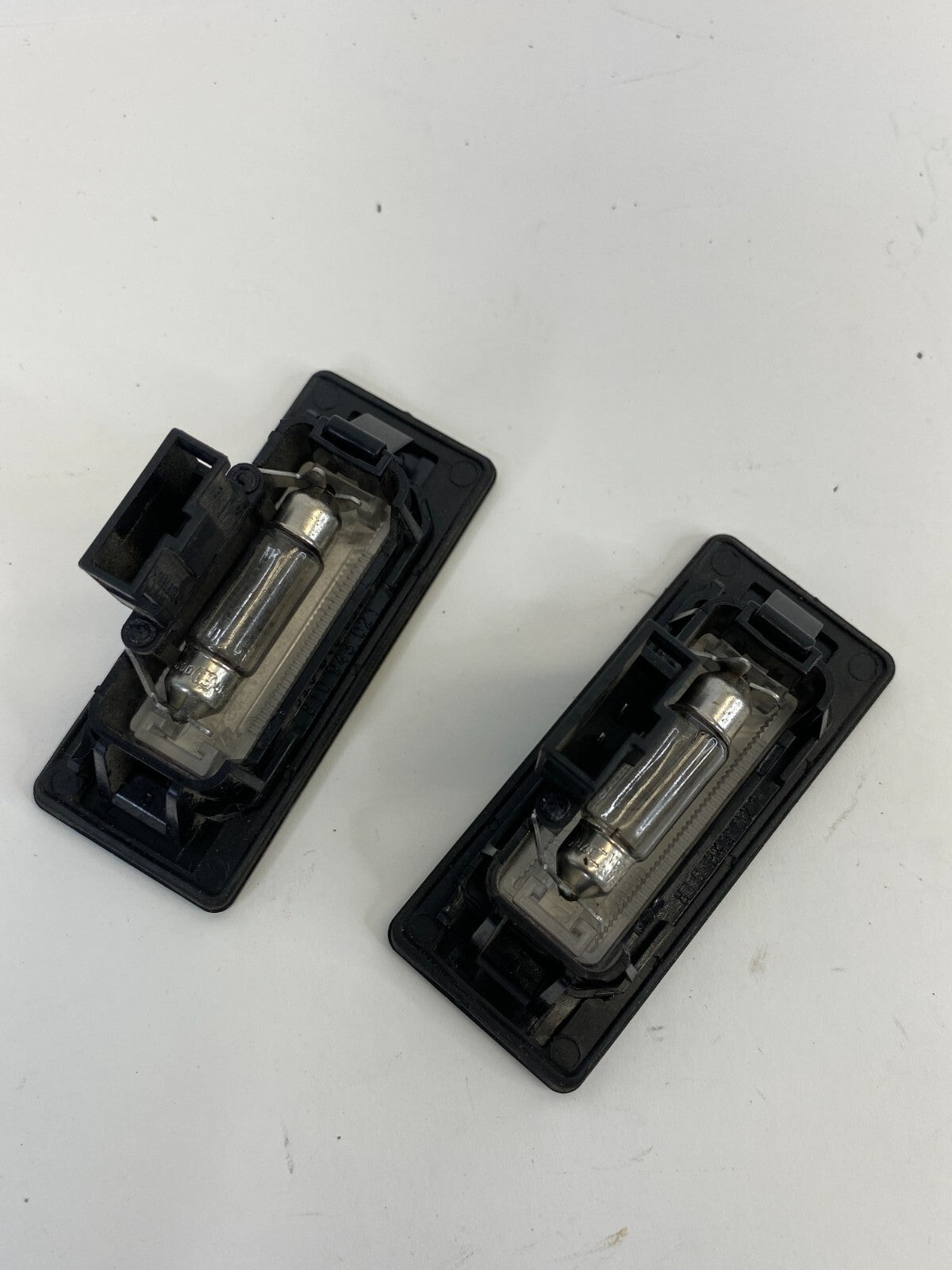 2009-2012 Audi A4 Quattro Rear Trunk Lid License Plate Light Lamp Set Pair OEM