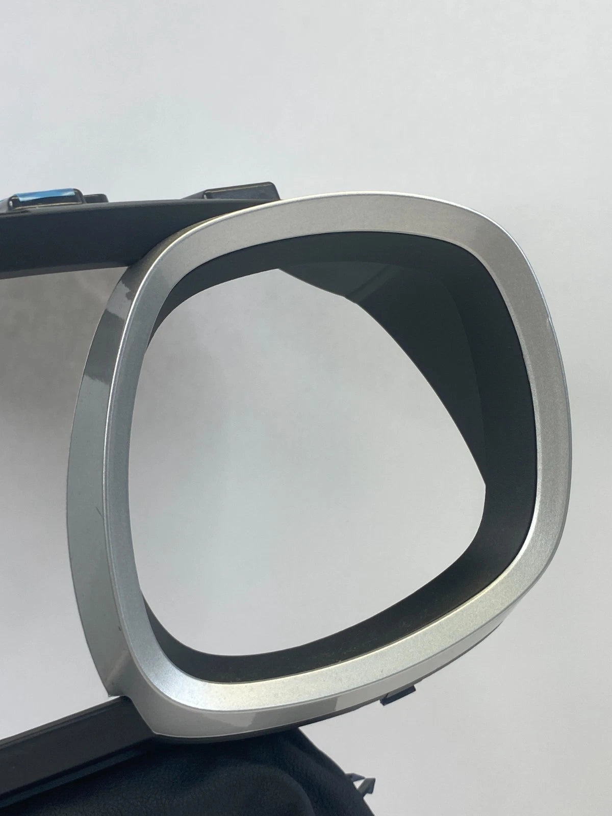 10-17 CHEVROLET EQUINOX SPEEDOMETER INSTRUMENT CLUSTER TRIM BEZEL 20873572 OEM