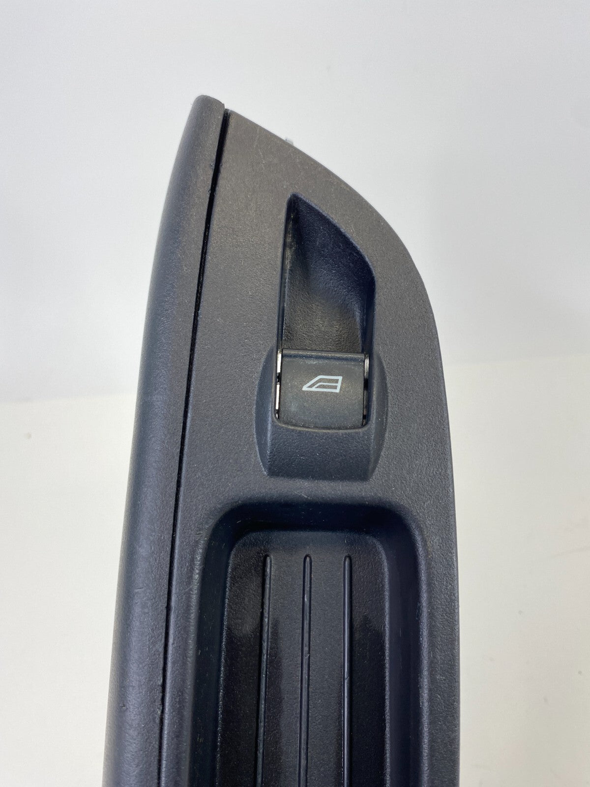 2012-2018 Ford Focus Front Right Passenger Window Switch w/ Trim 1085503X