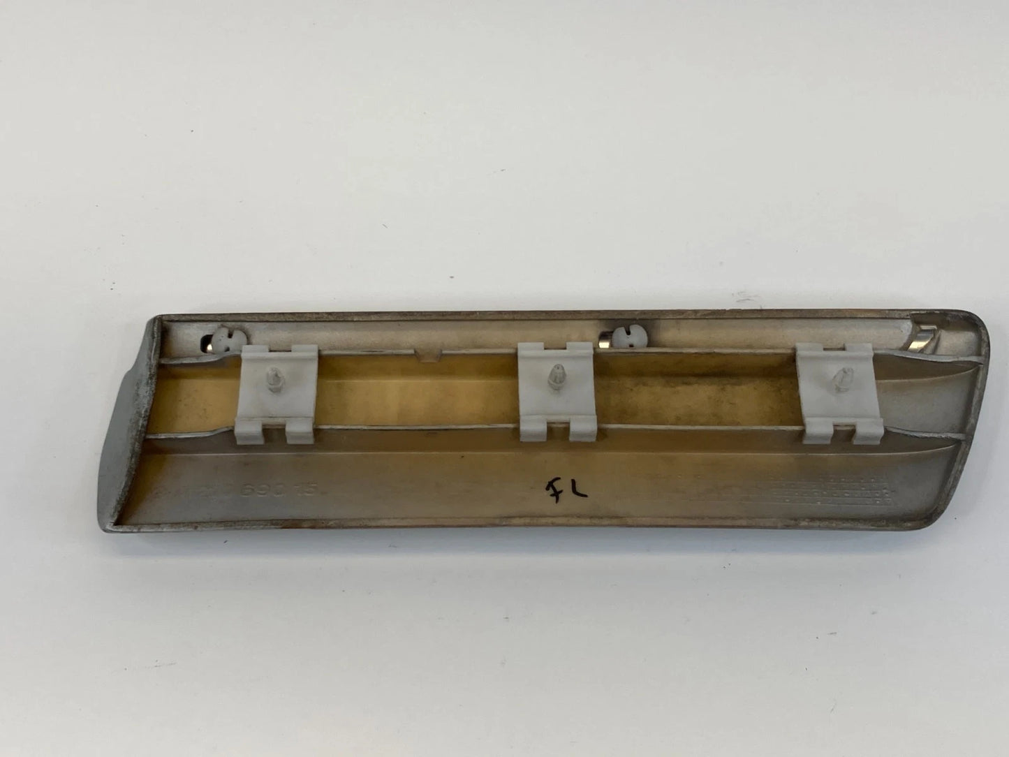 1999 MERCEDES-BENZ E430 FRONT LEFT DRIVER FENDER MOLDING TRIM 2106901562 OEM