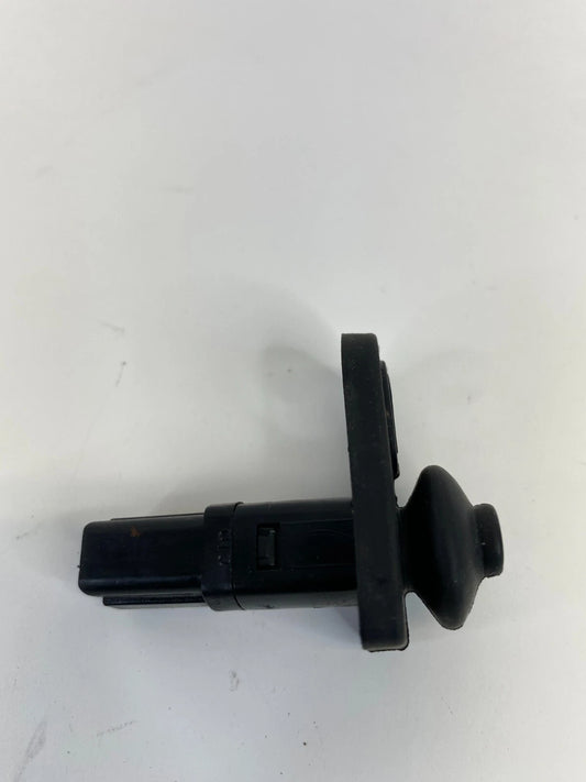 2005-2009 HYUNDAI TUCSON DOOR AJAR JAMB SWITCH COURTESY LIGHT SENSOR OEM