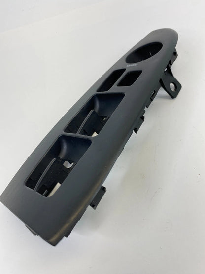 2007-2010 HYUNDAI ELANTRA FRONT LEFT DOOR POWER WINDOW SWITCH BEZEL 93570-2H010
