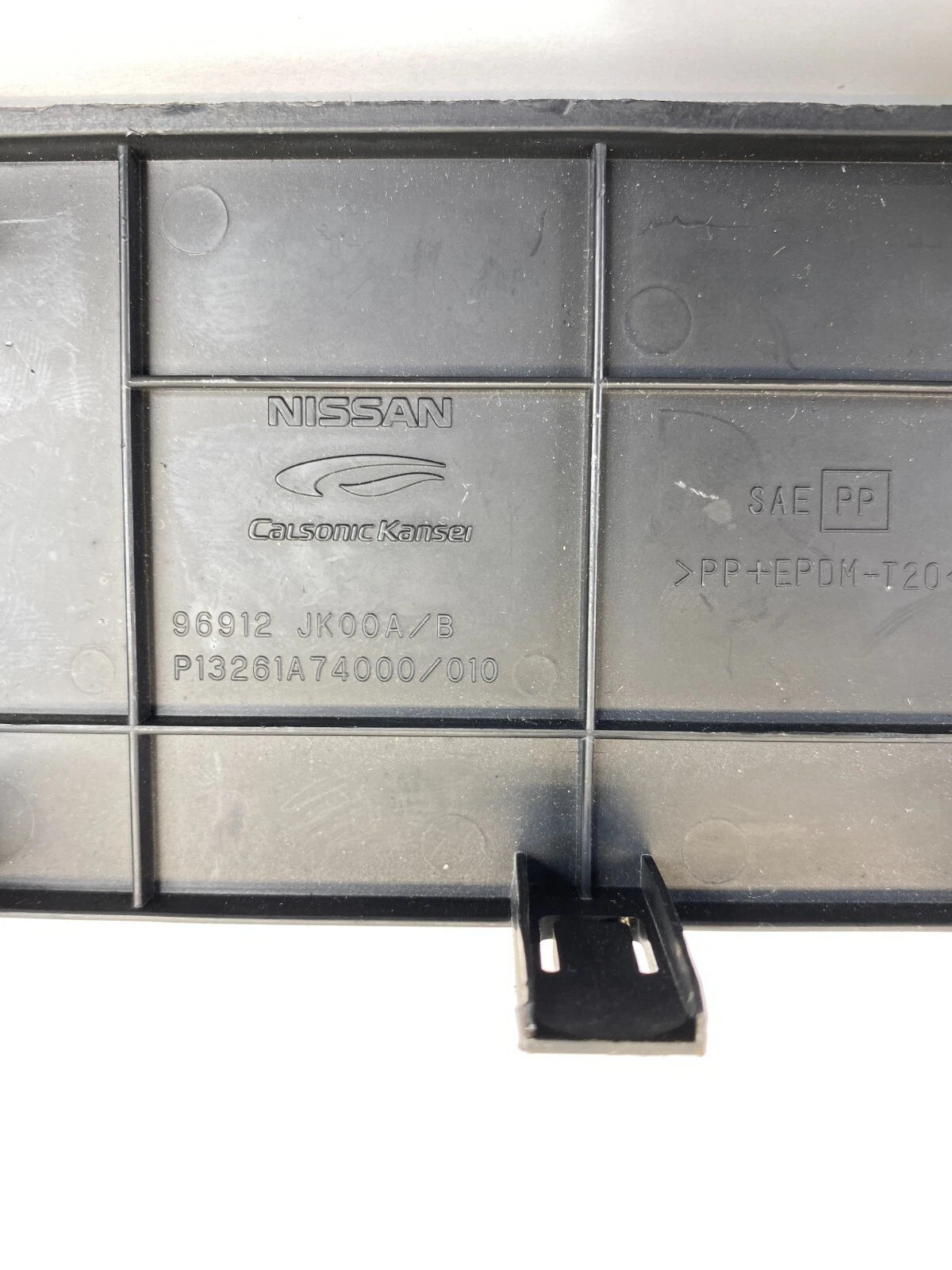 07 08 INFINITI G35 CENTER CONSOLE MASK CUBBY STORAGE ARMREST COVER 96912-JK00A