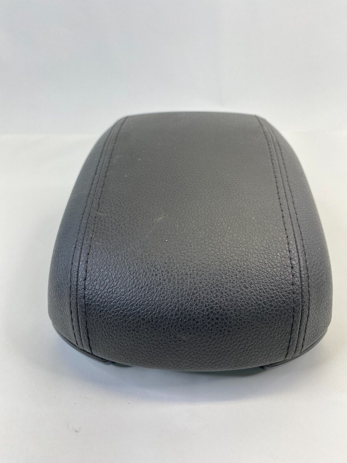 2011-2016 Chevrolet Cruze Center Console Armrest Arm Rest Lid Cover Top OEM