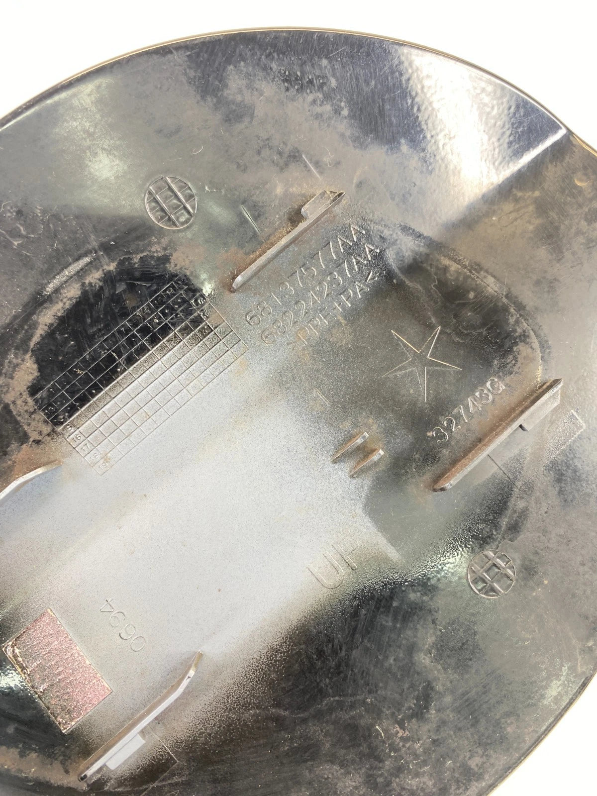 2015-2017 Chrysler 200 Fuel Filler Tank Gas Door Outer Cover Lid 68137577AA OEM