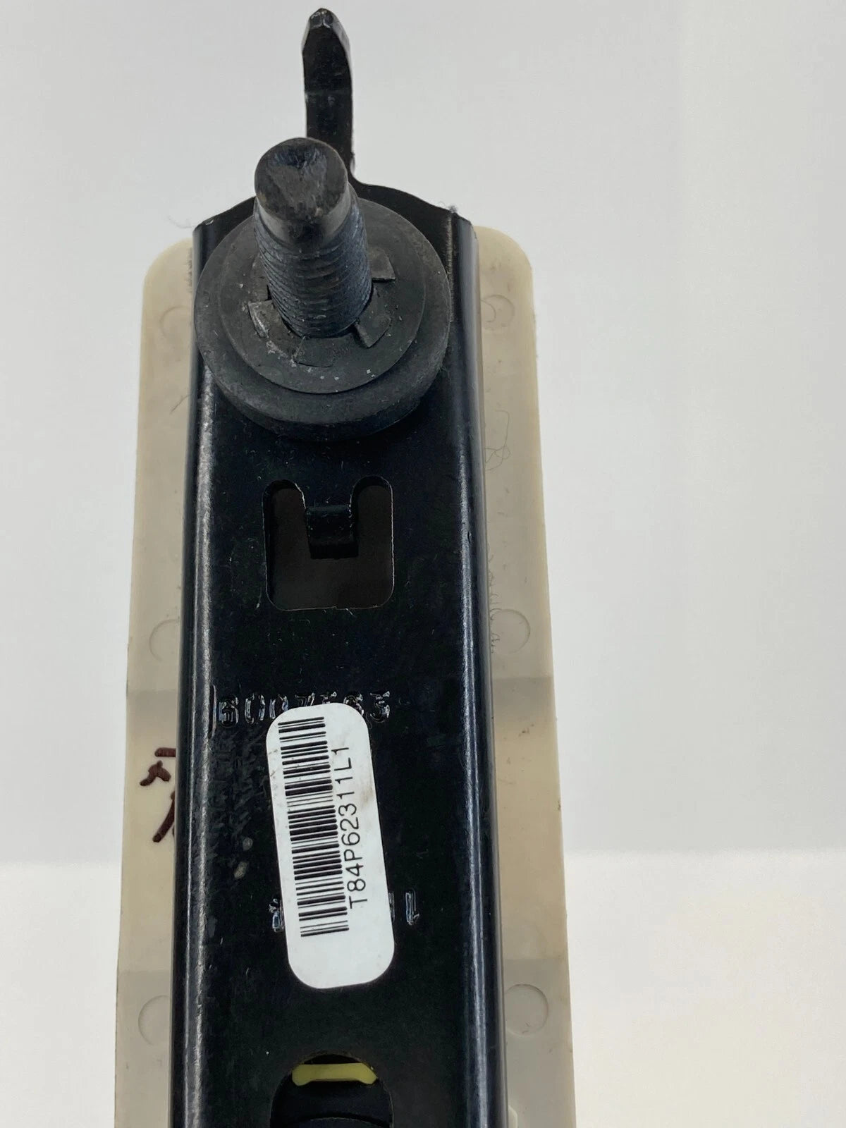 2008-2012 FORD ESCAPE FRONT RIGHT PASSENGER SIDE SEAT BELT HEIGHT ADJUSTER