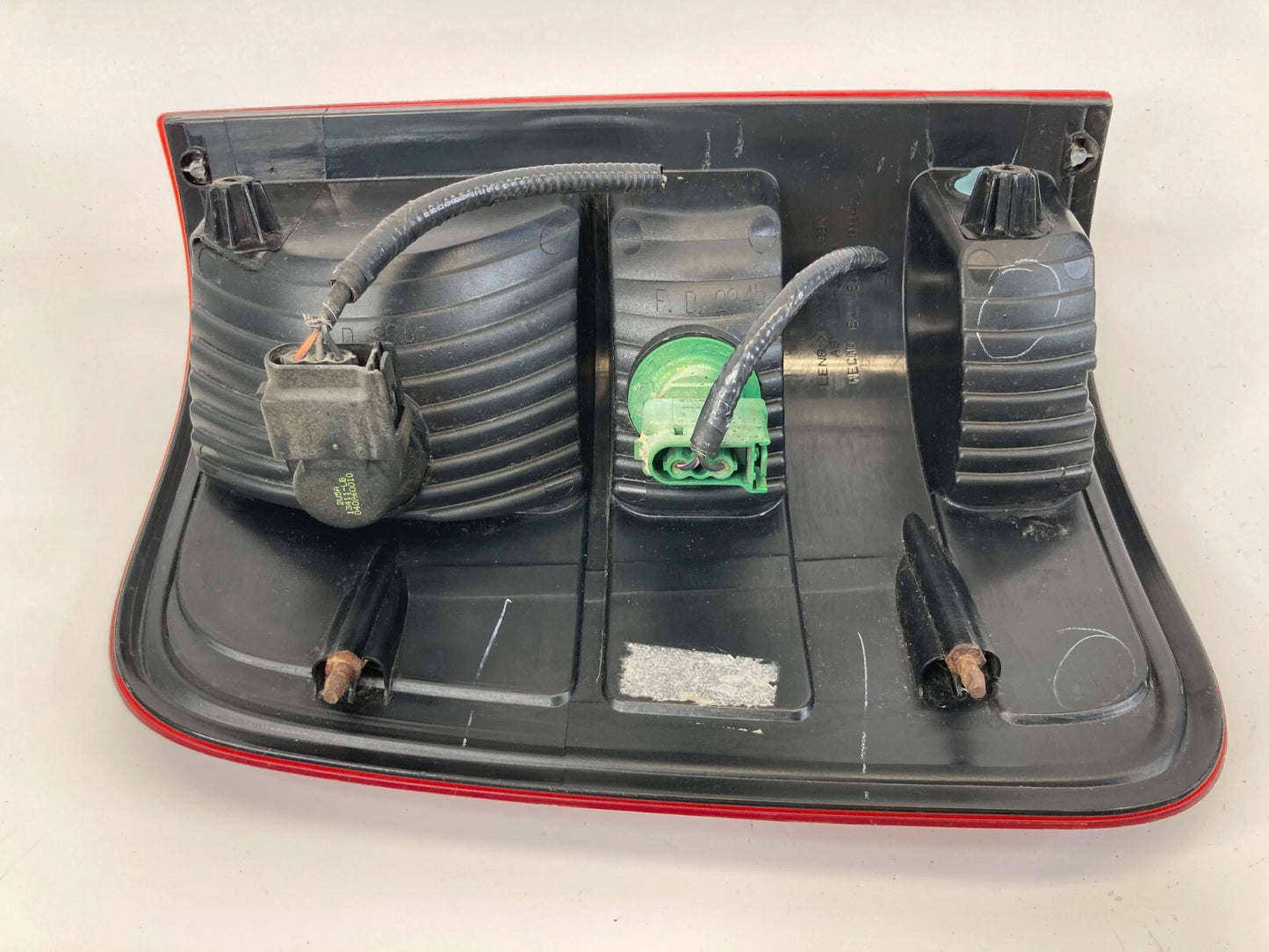 04-08 FORD F-150 F150 RIGHT PASSENGER TAIL LIGHT TAILLIGHT LAMP 4L3413B504A OEM