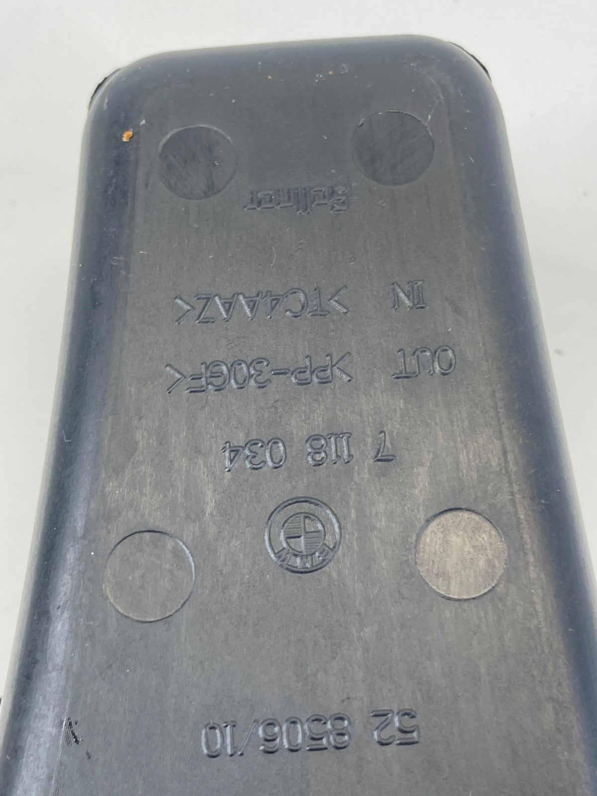 2007 2008 BMW 328xi Front Center Console Compartment Box Tray Pocket 7-118-034