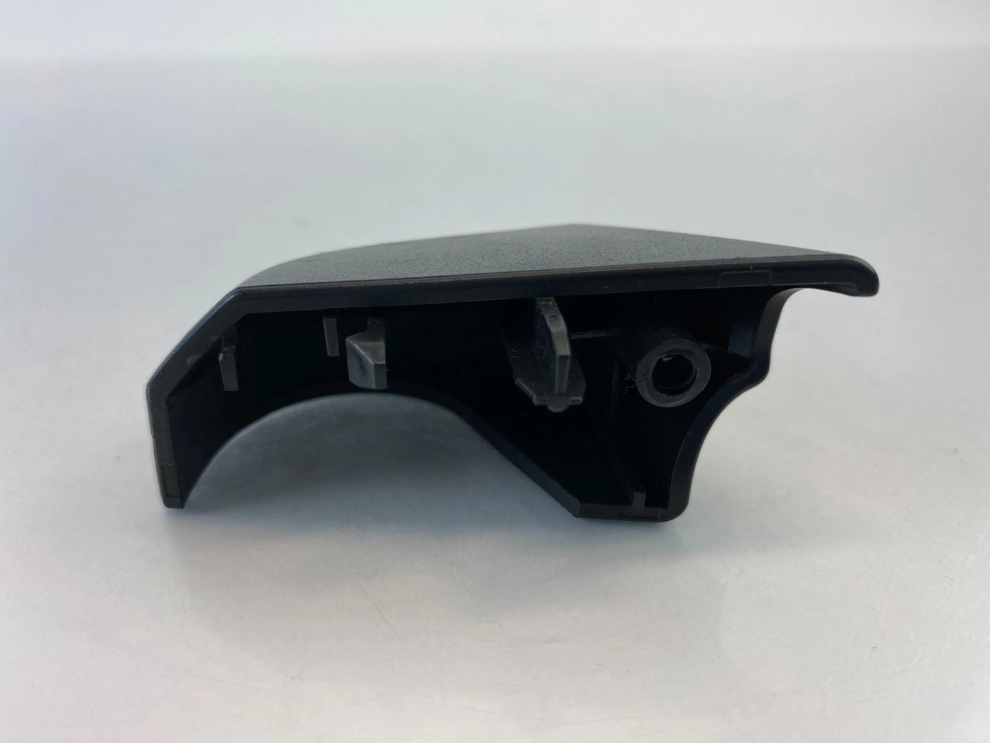 2005-2009 VOLVO S60 FRONT RIGHT SIDE CENTER CONSOLE COVER TRIM 30672120 OEM