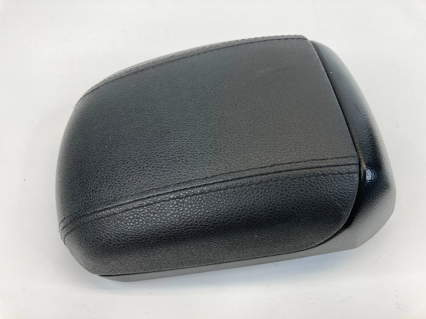 2011-2016 CHEVROLET CRUZE CENTER CONSOLE ARMREST TOP LID COVER ASSEMBLY OEM