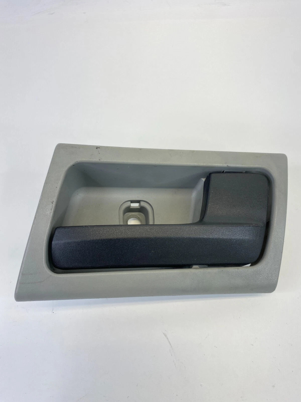 03-05 FORD CROWN VICTORIA FRONT RIGHT INTERIOR INNER DOOR HANDLE 3W73-54224A52