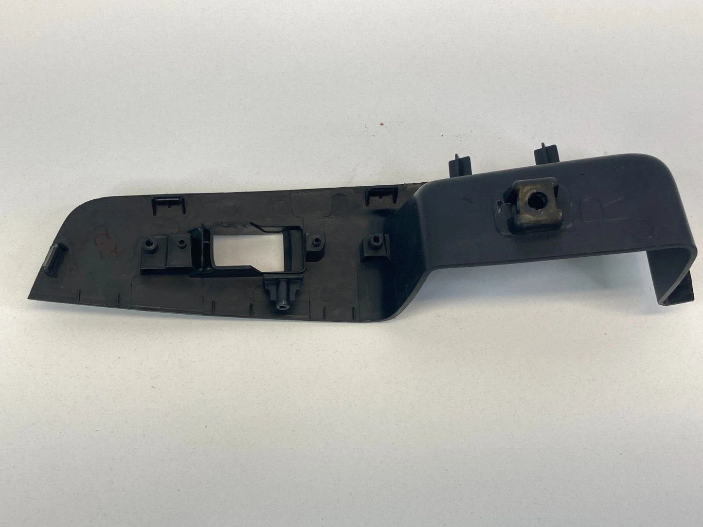07-13 MITSUBISHI OUTLANDER REAR RIGHT DOOR WINDOW SWITCH COVER BEZEL SPC01640