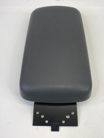 05 06 07 08 09 10 Pontiac G6 Center Console Lid Arm Rest Armrest 22713736 OEM