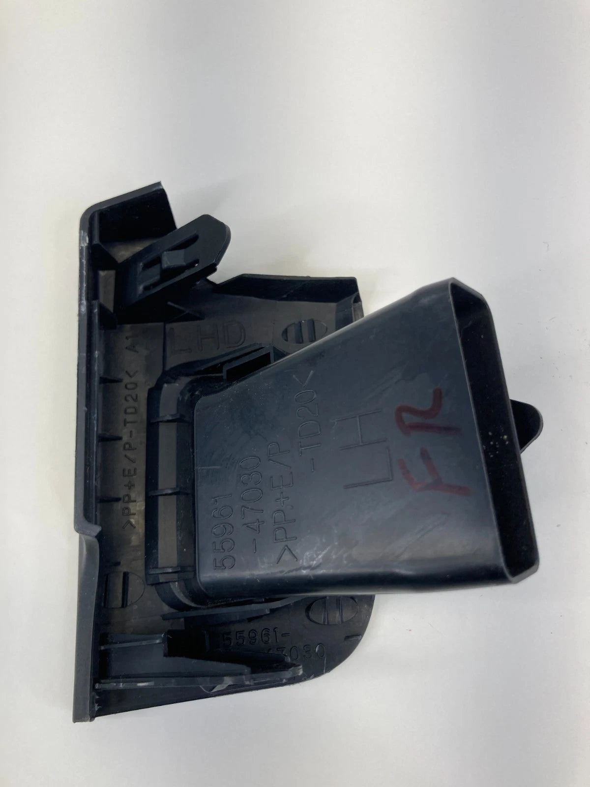 2010-2015 TOYOTA PRIUS DASH LEFT DRIVER SIDE DEFROSTER A/C AIR VENT 55961-47030