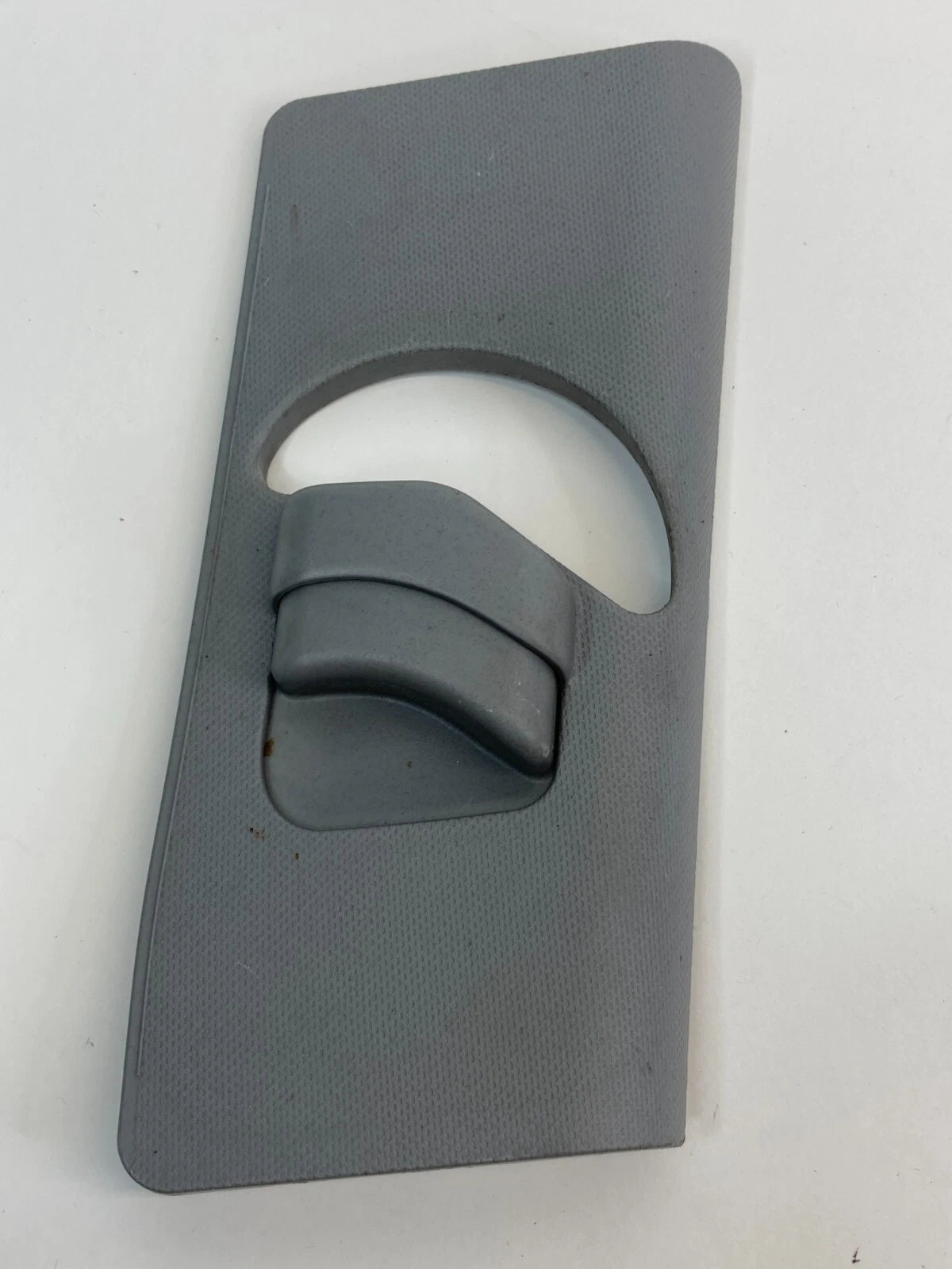 12-17 HYUNDAI ACCENT SEDAN FRONT RIGHT SEAT BELT ADJUSTER COVER CAP 85842-1R02