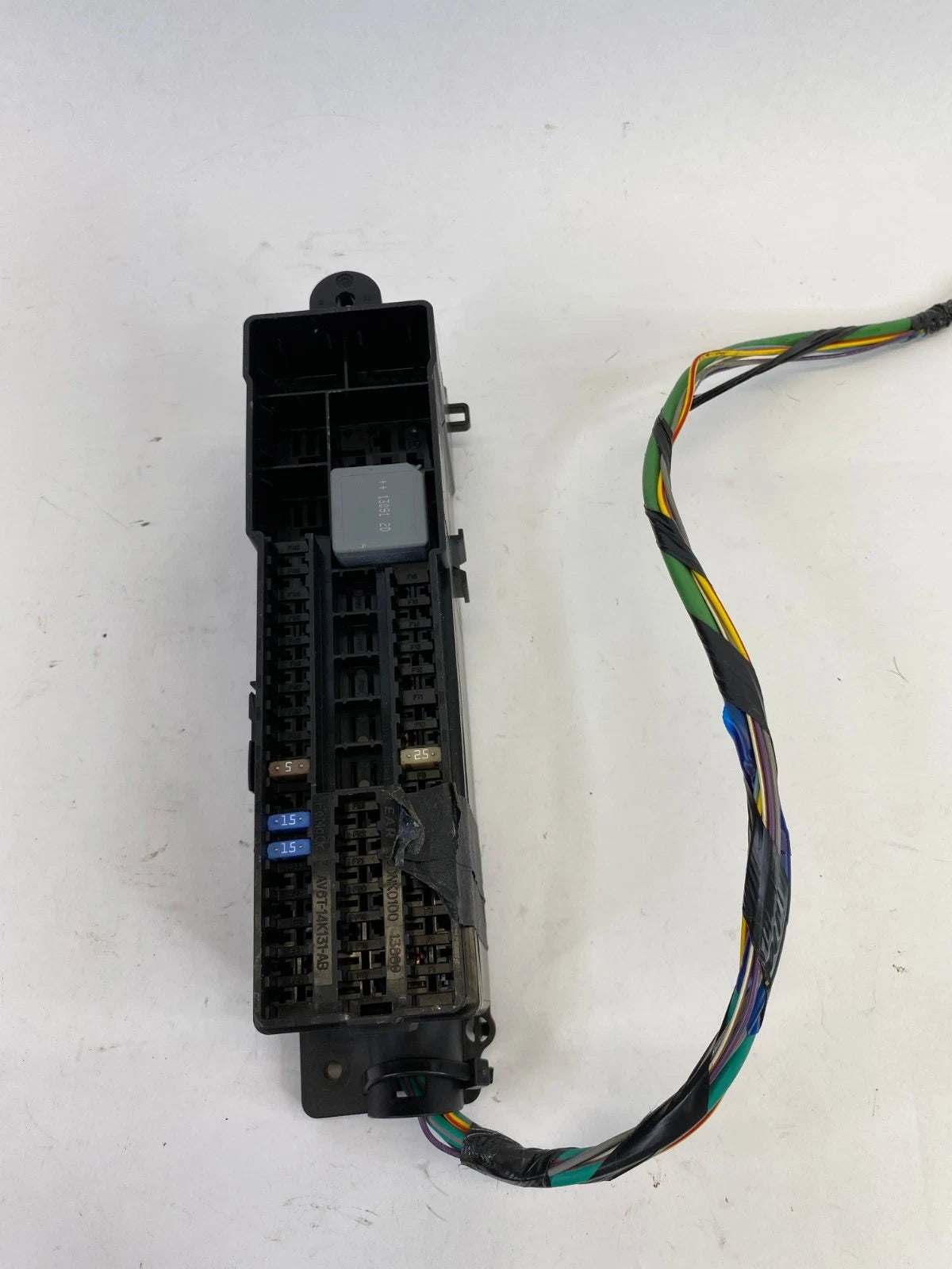 2012-2018 FORD FOCUS ENGINE BAY AUXILIARY FUSE BOX ELECTRICAL OEM AV6T-14K131-AB