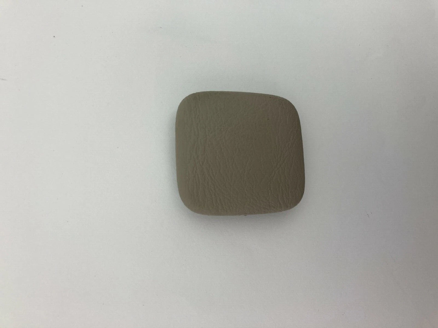 98-05 LEXUS GS300 LEXUS GS400 FRONT LEFT OR RIGHT SEAT BELT RETRACTOR CAP COVER