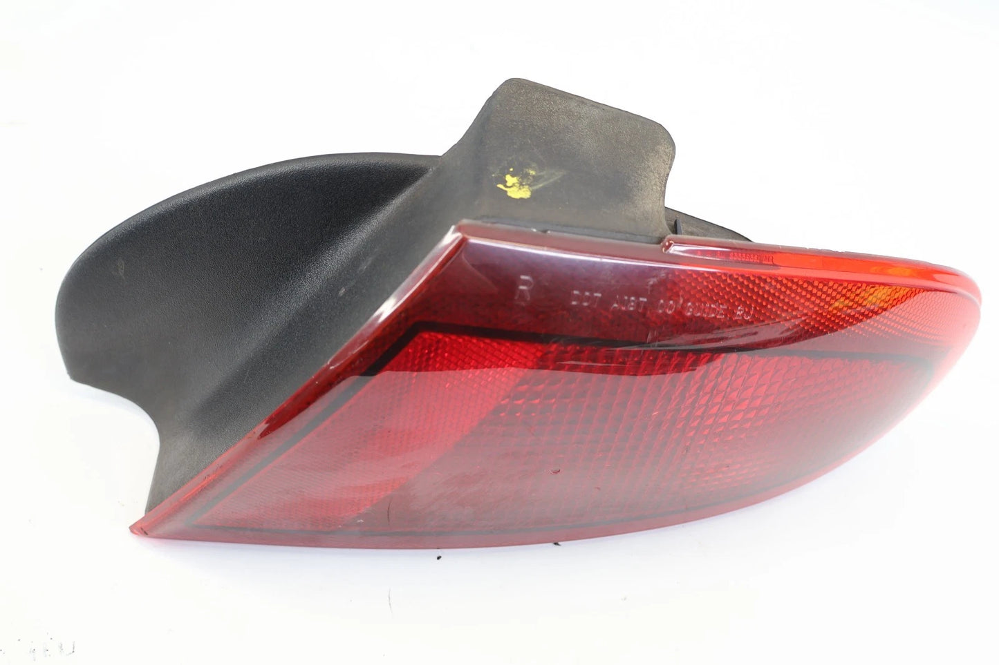 2000-2002 PONTIAC SUNFIRE COUPE 2 DOOR RIGHT SIDE TAIL LIGHT OUTER TAILLIGHT OEM