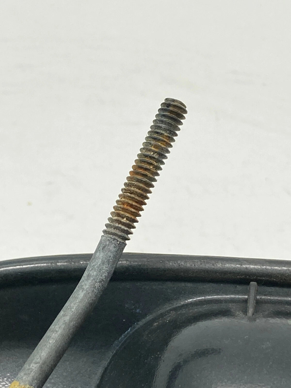 2000-2005 CADILLAC DEVILLE REAR RIGHT SIDE EXTERIOR DOOR HANDLE RH-150460 OEM