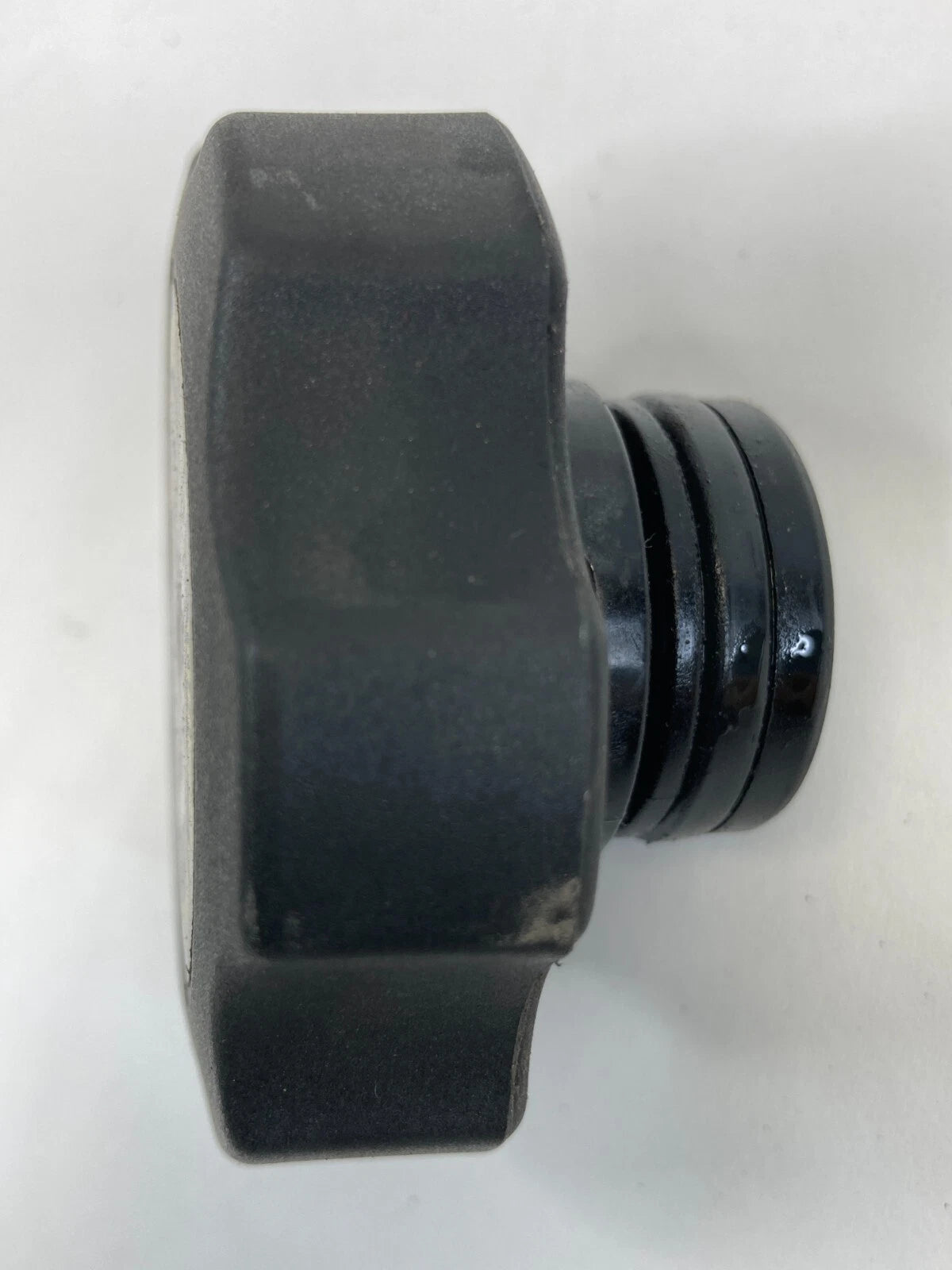 99-05 PONTIAC GRAND AM ENGINE RADIATOR COOLANT RESERVOIR TANK CAP LID 15075118