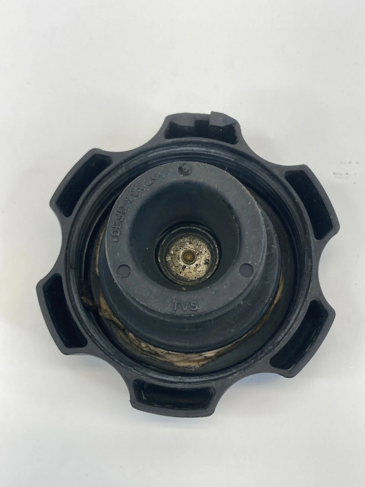 2011-2019 CHEVROLET CRUZE 1.8L RADIATOR COOLANT SURGE RESERVOIR TANK CAP LID OEM