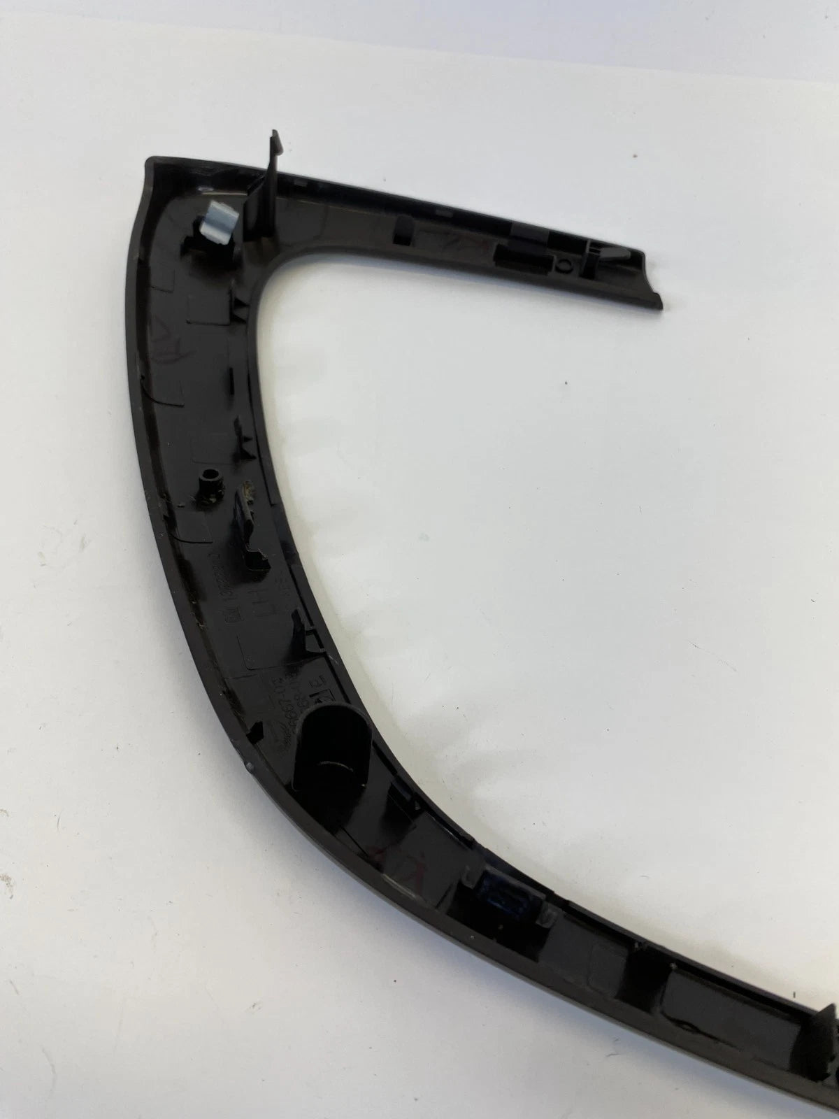 2011 BUICK REGAL REAR LEFT SIDE INNER DOOR PULL HANDLE BEZEL TRIM 13222210 OEM