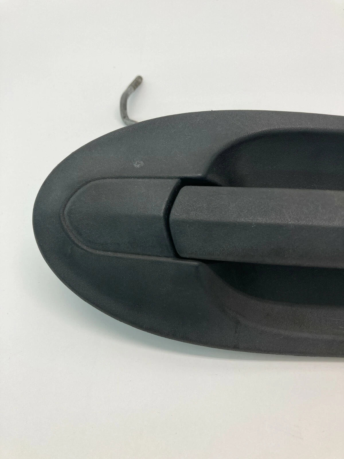 2004 2005 FORD FREESTAR FRONT RIGHT PASSENGER OUTSIDE EXTERIOR DOOR HANDLE ASSY
