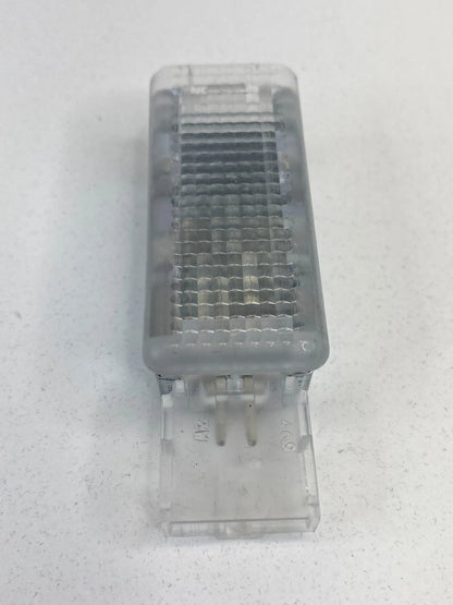 2006-2010 VOLKSWAGEN PASSAT INTERIOR GLOVE BOX WARNING LIGHT LAMP 7L0947415 OEM
