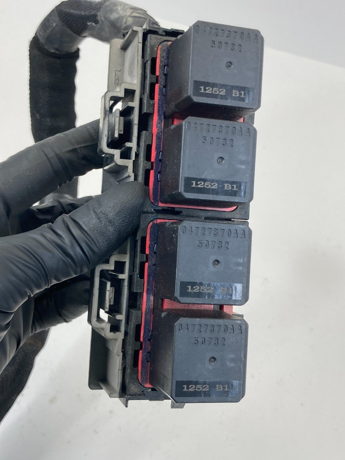 2013 2014 Dodge Avenger 2.4L L4 Engine Fuse Box Relay Junction Block Fusebox OEM