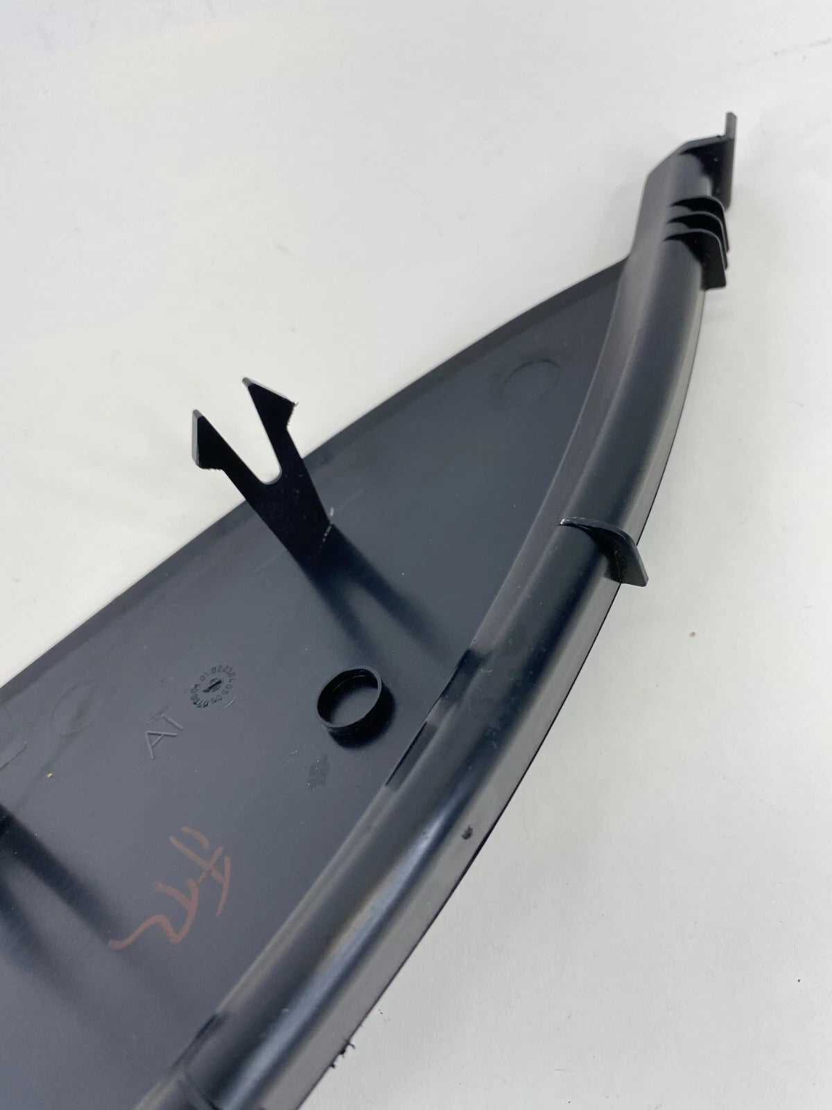 06 BMW 330XI 330I RIGHT PASSENGER SIDE DASH END CAP COVER BEZEL TRIM 51457077820