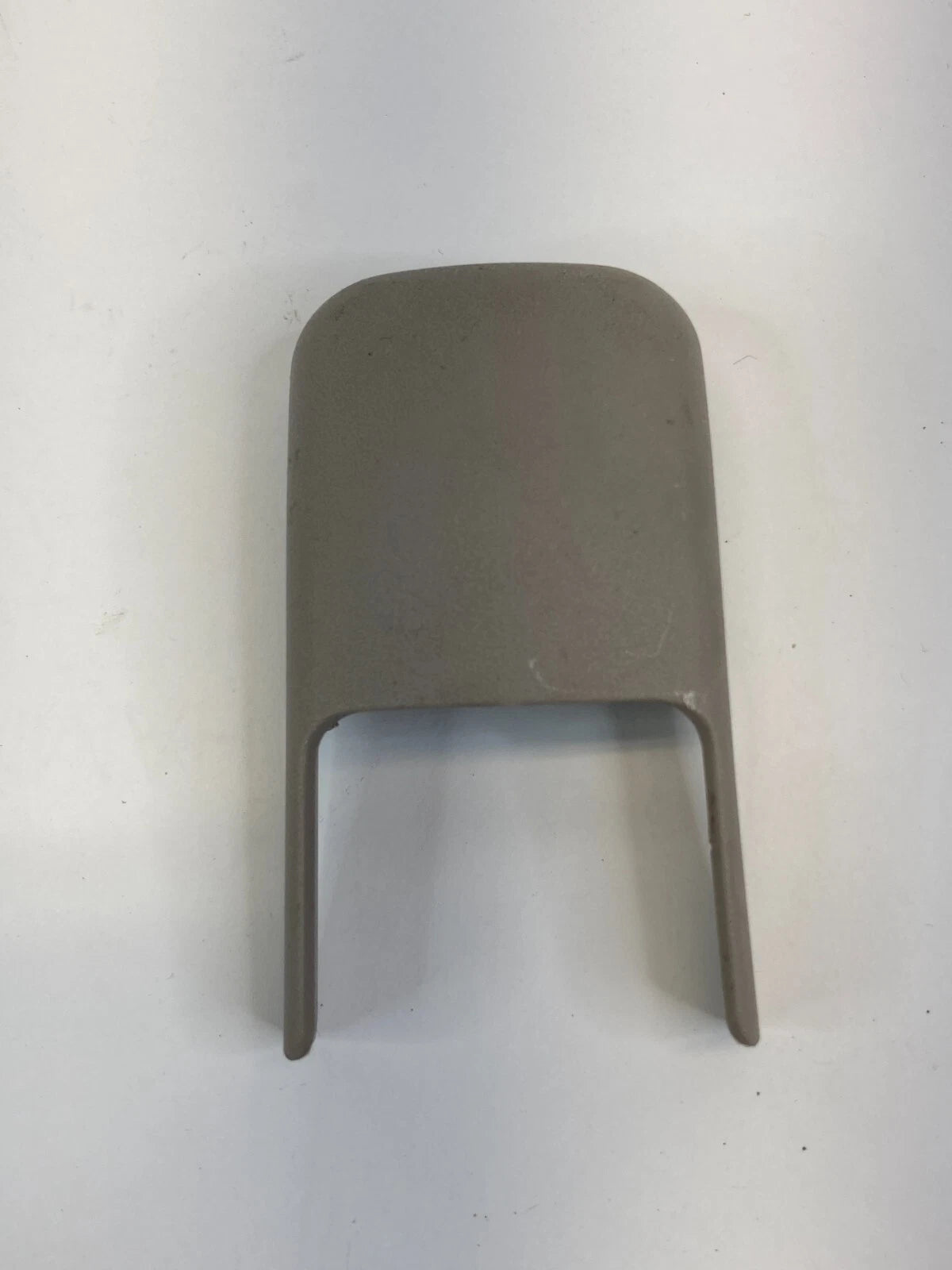 2006-2008 HYUNDAI SONATA SEDAN 4-DR FRONT RIGHT SEAT TRACK CAP END COVER OEM