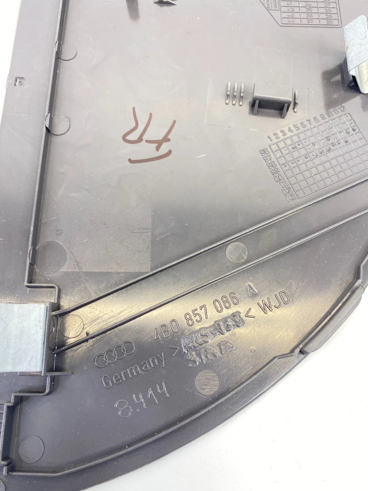 1998-2004 AUDI A6 QUATTRO RIGHT DASH END CAP COVER TRIM PANEL 4B0857086A OEM