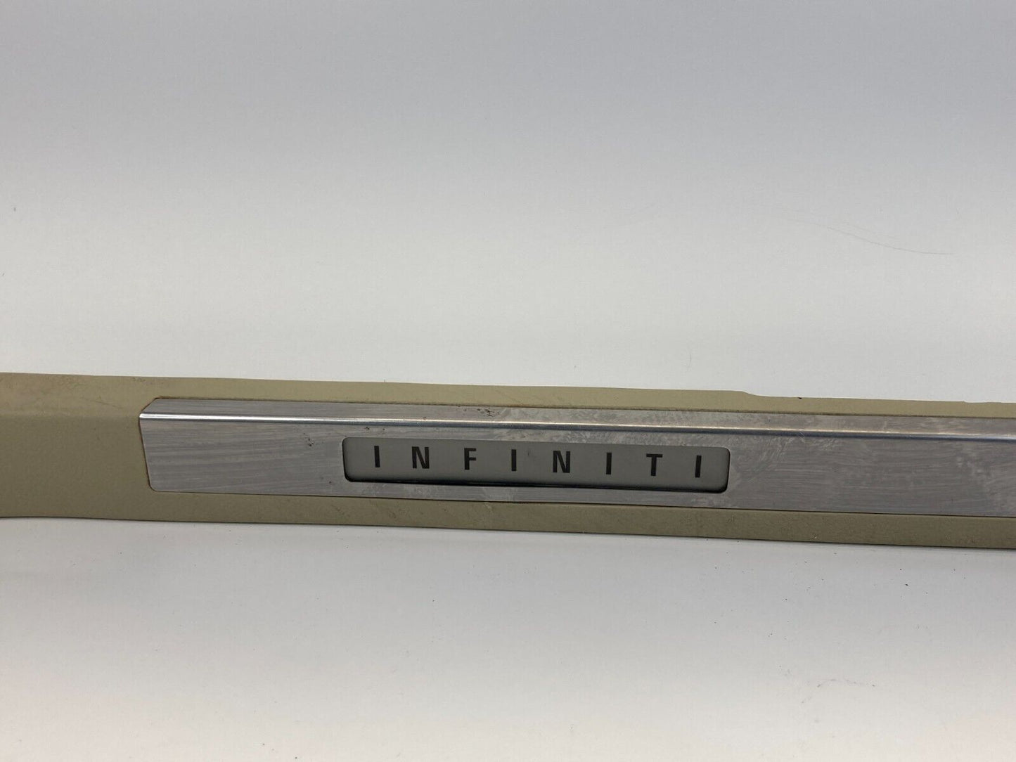 06 07 Infiniti M35 Front Left Side Door Sill Kicking Scuff Plate 769B5-EH100