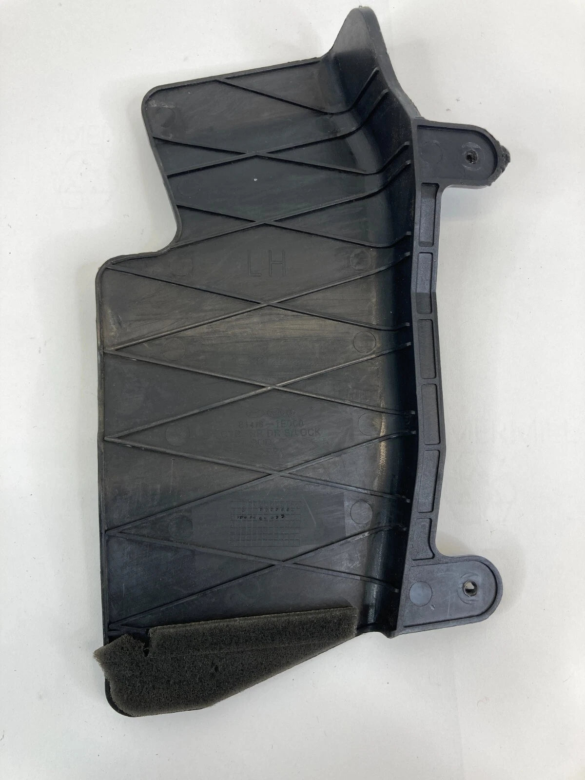 2006-2011 HYUNDAI ACCENT SEDAN REAR LEFT SIDE DOOR SAFETY LOCK COVER 81476-1E000