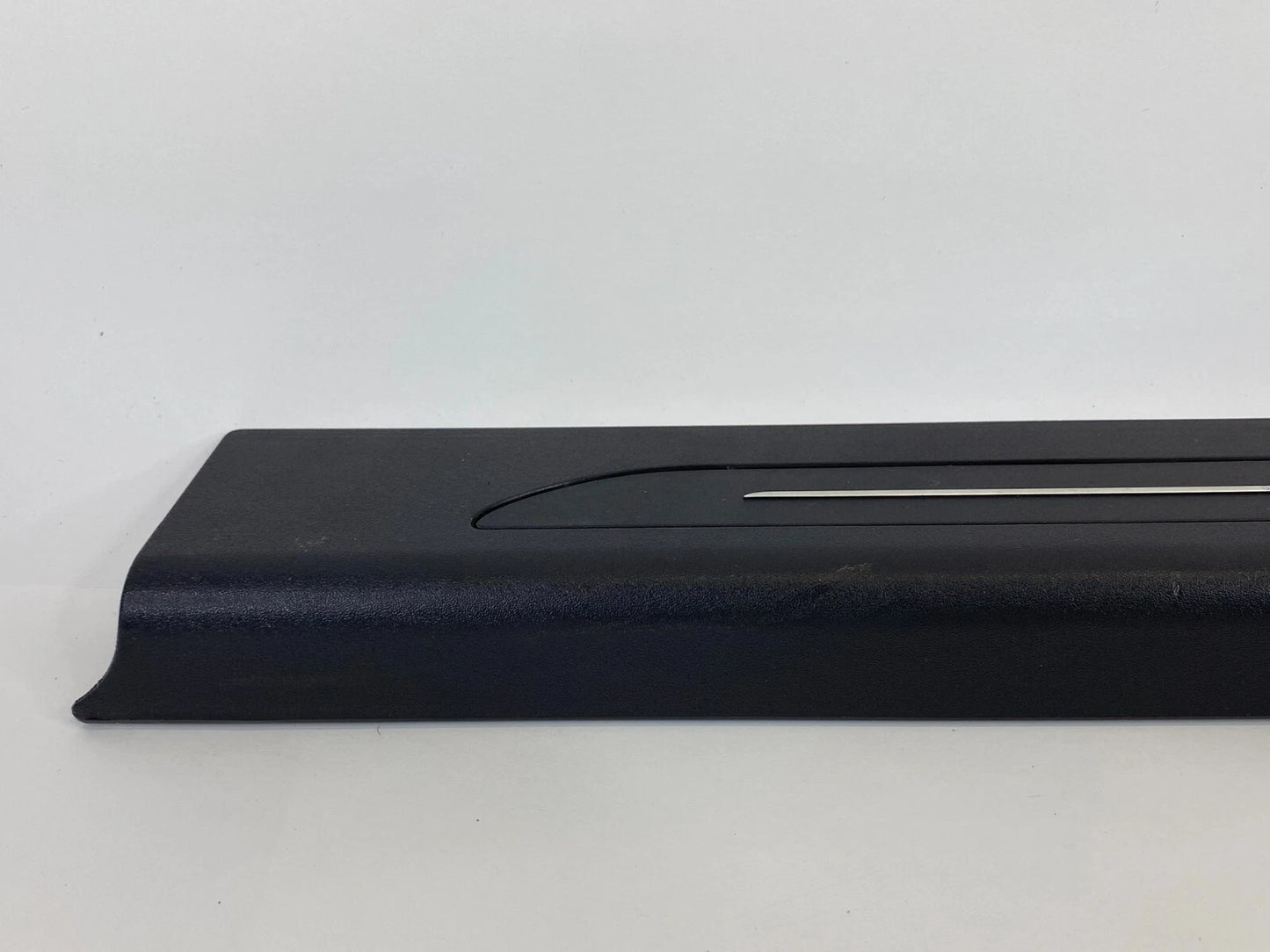 2004-2008 SAAB 9-3 FRONT RIGHT SIDE DOOR SCUFF PLATE STEP TRIM PANEL 12803117