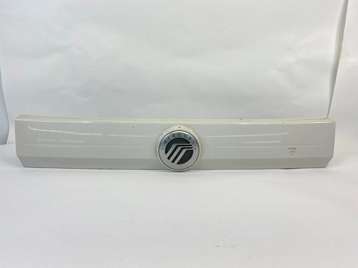 2010 2011 MERCURY MARINER REAR LICENSE PLATE LIGHT FILLER PANEL TRIM GARNISH OEM