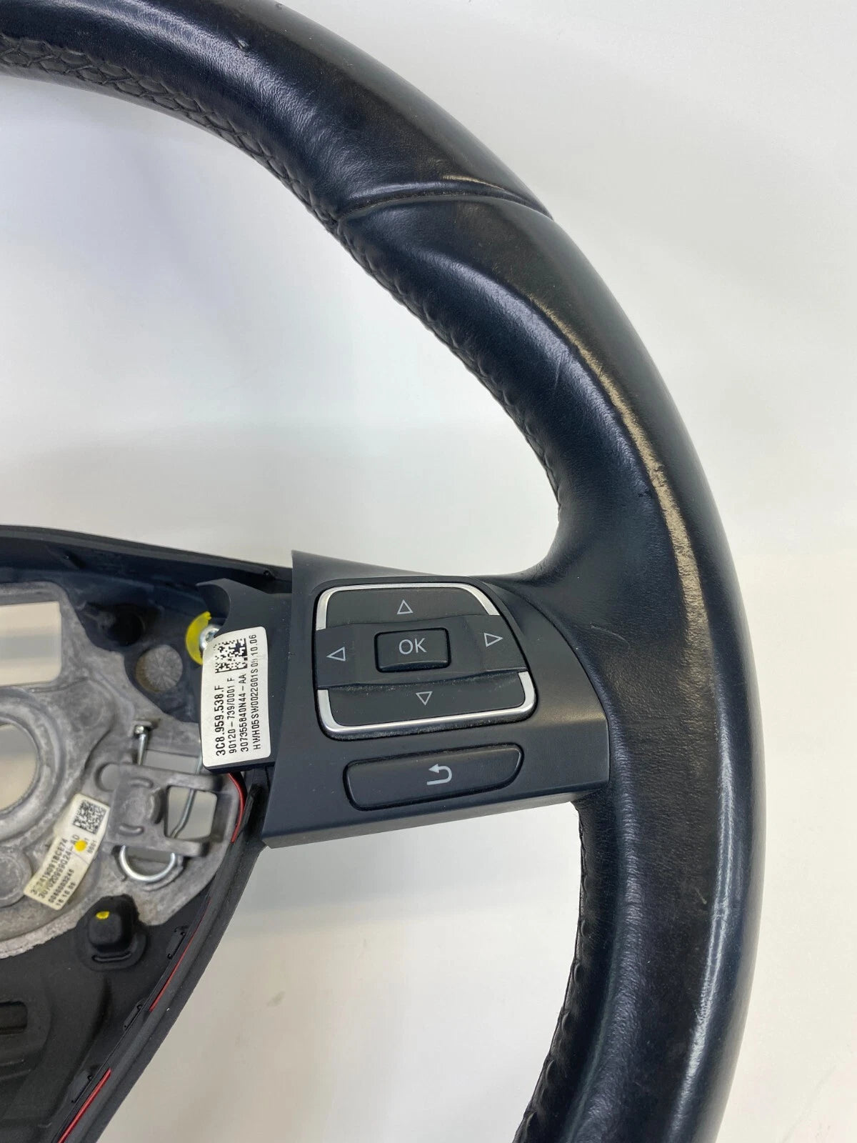 2009-2017 VOLKSWAGEN CC STEERING WHEEL W/ CONTROL SWITCH 3C8-419-091-BC-E74 OEM