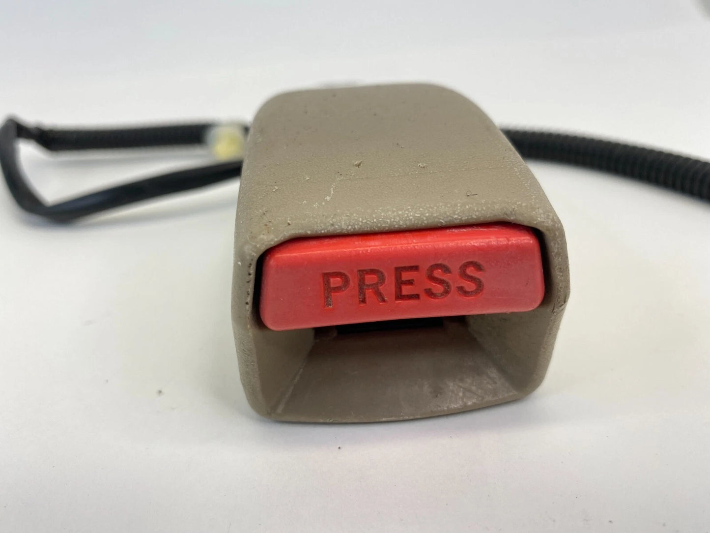 2002-2004 HONDA ODYSSEY FRONT RIGHT PASSENGER SIDE SEAT BELT BUCKLE RH NSB1097