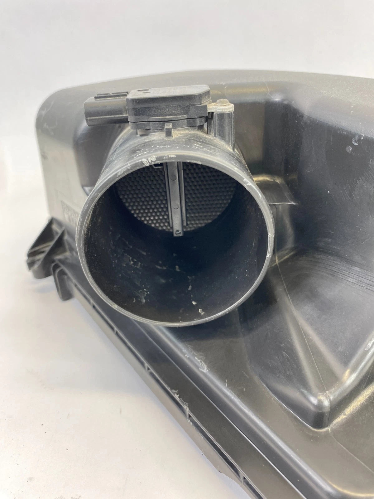 2007-2009 LEXUS RX350 3.5L V6 AIR INTAKE CLEANER UPPER BOX HOUSING 22204-31010