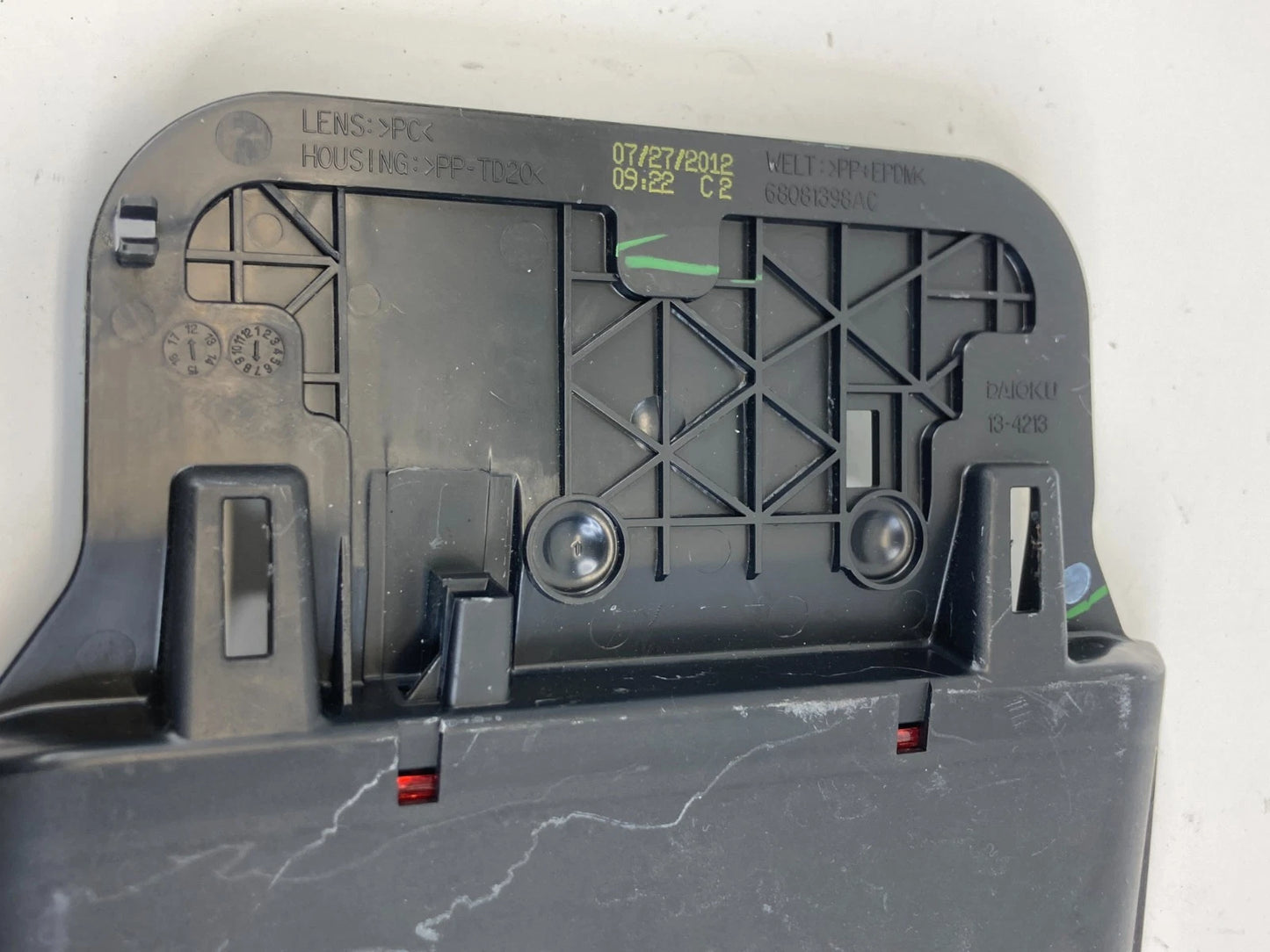 2013-2016 Dodge Dart 3rd Third Brake Stop Light Lamp High Mount 68081398AC OEM