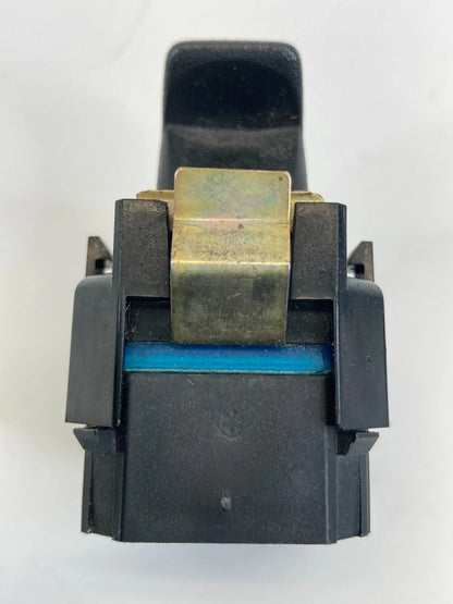 2003-2006 CHEVROLET AVALANCHE 1500 REAR LEFT SIDE POWER WINDOW SWITCH 15206533