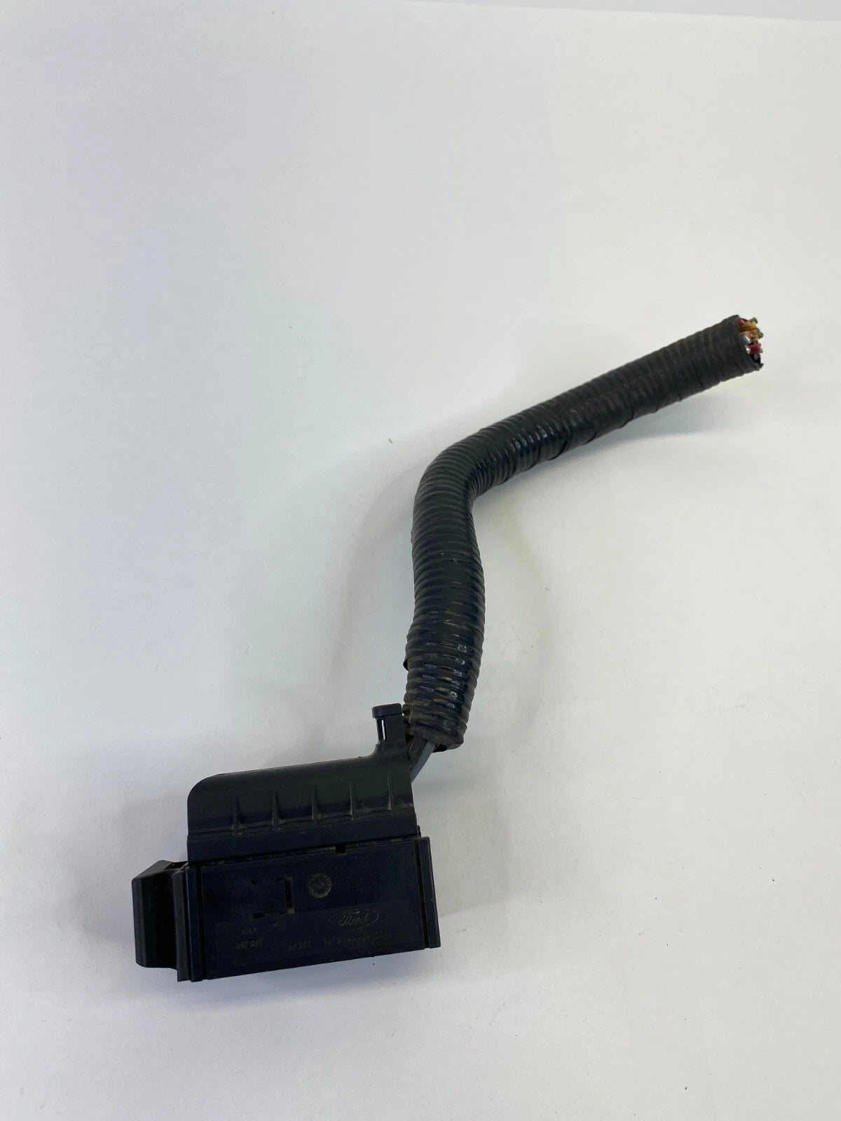 98-00 LINCOLN TOWN CAR 4.6L V8 ABS PUMP ANTI LOCK BRAKE CONNECTOR PLUG OEM