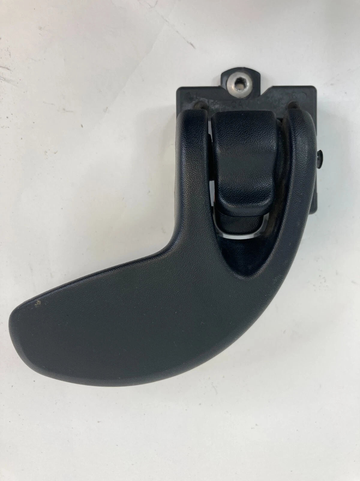 2001-2005 PONTIAC AZTEK REAR RIGHT SIDE INNER INTERIOR DOOR HANDLE OPENER OEM