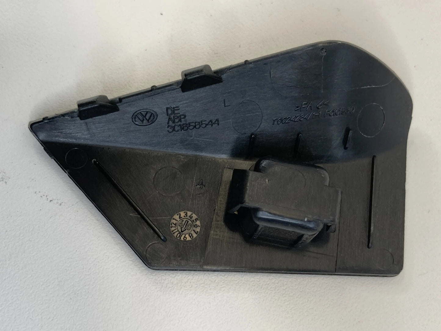 2009-2017 VOLKSWAGEN CC GLOVE BOX COMPARTMENT LOCK BOLT COVER 3C1858544 OEM