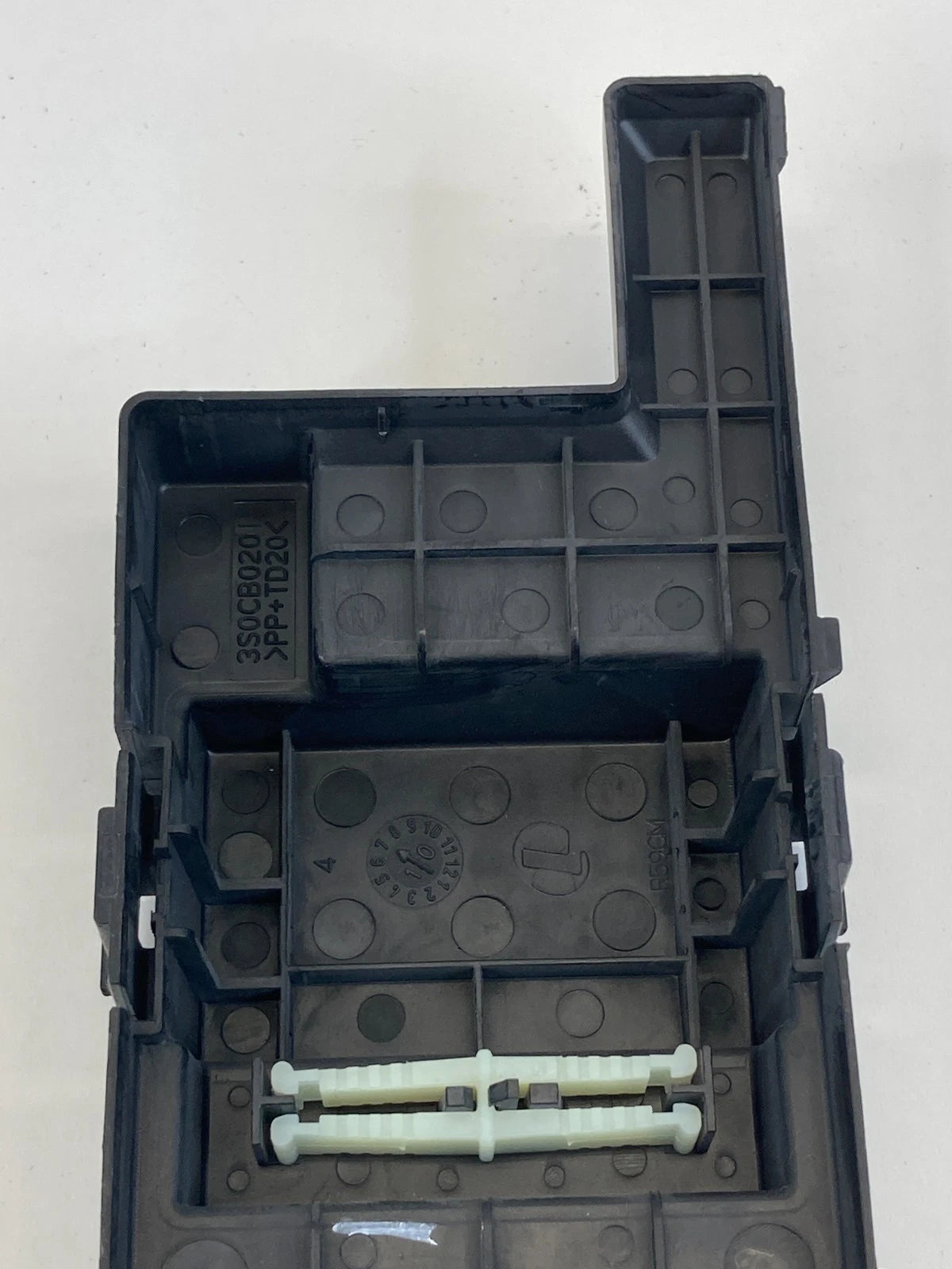 2008 INFINITI FX35 3.5L ENGINE FUSE RELAY BOX TOP LID CAP COVER 3S0CB0201 OEM