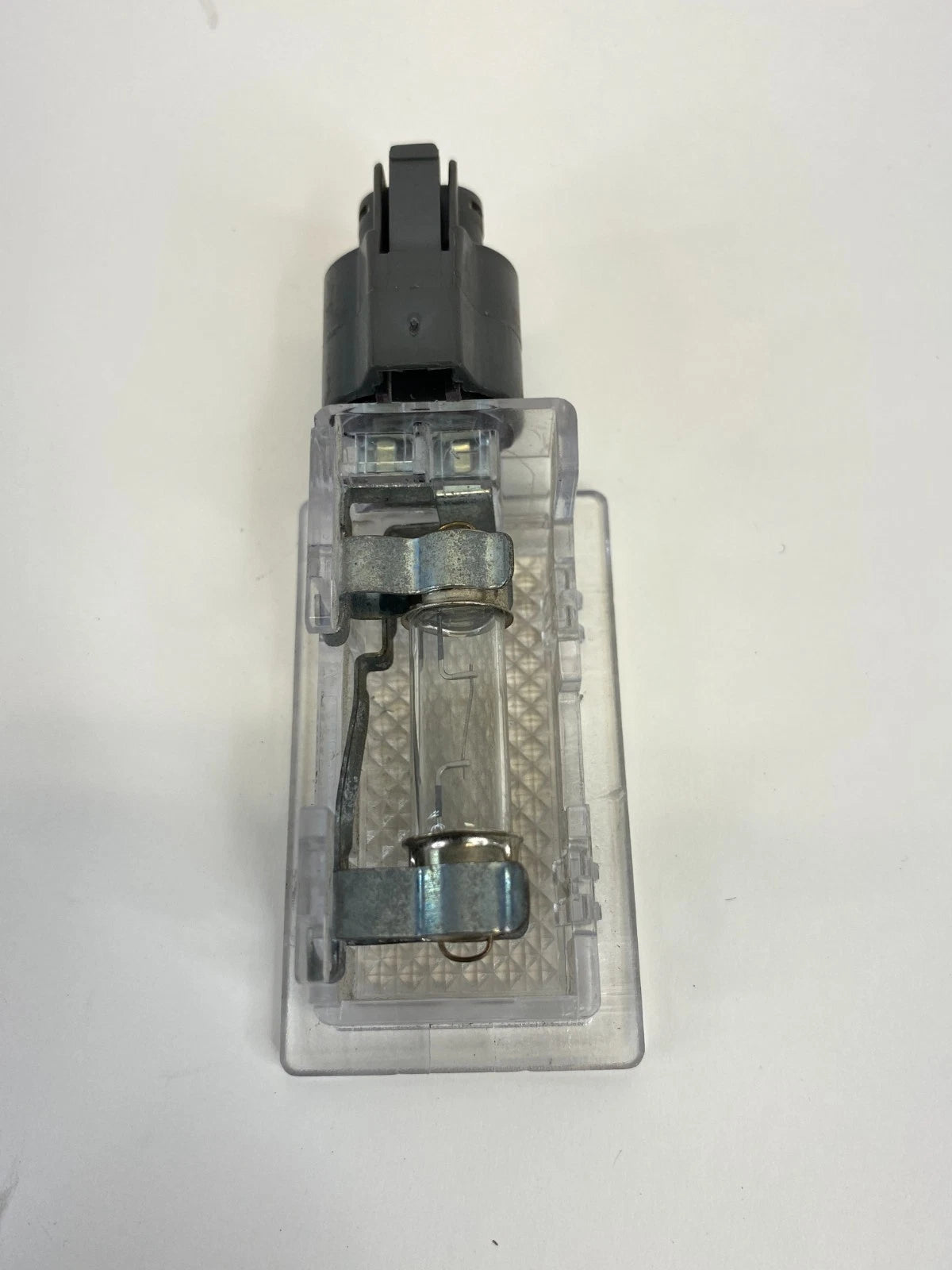 2016-2019 FORD EXPLORER INTERCEPTOR REAR LEFT CARGO COURTESY LIGHT LAMP OEM