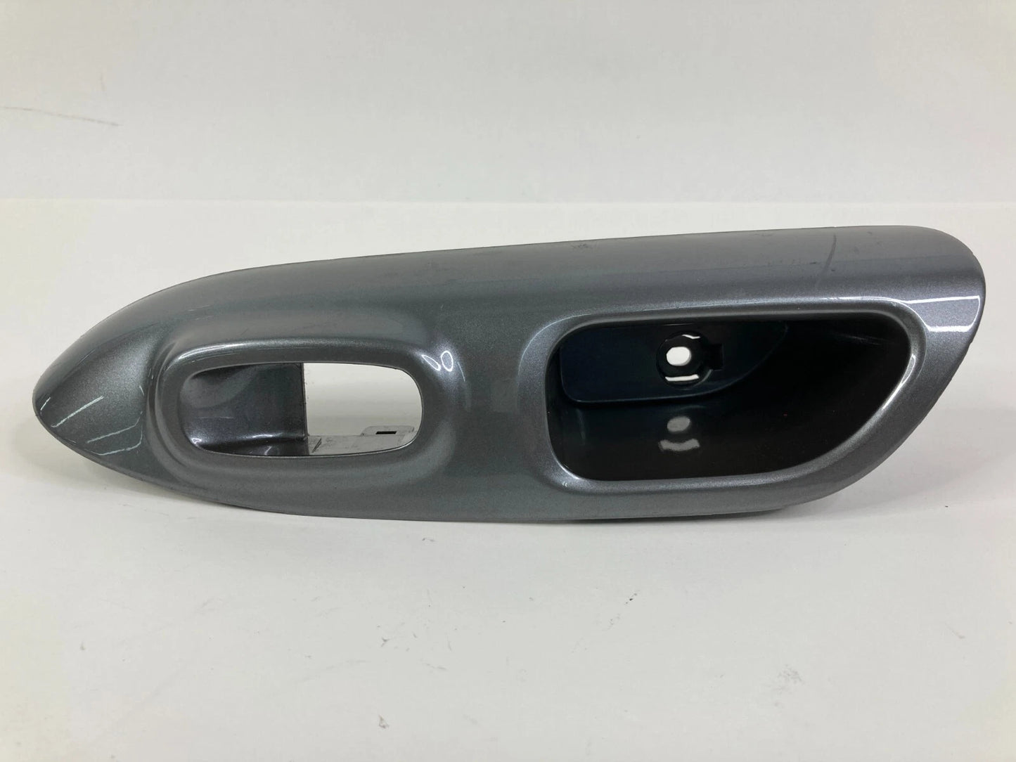 2011-2017 NISSAN JUKE REAR LEFT DRIVER SIDE DOOR WINDOW SWITCH BEZEL 82961-1KA0A