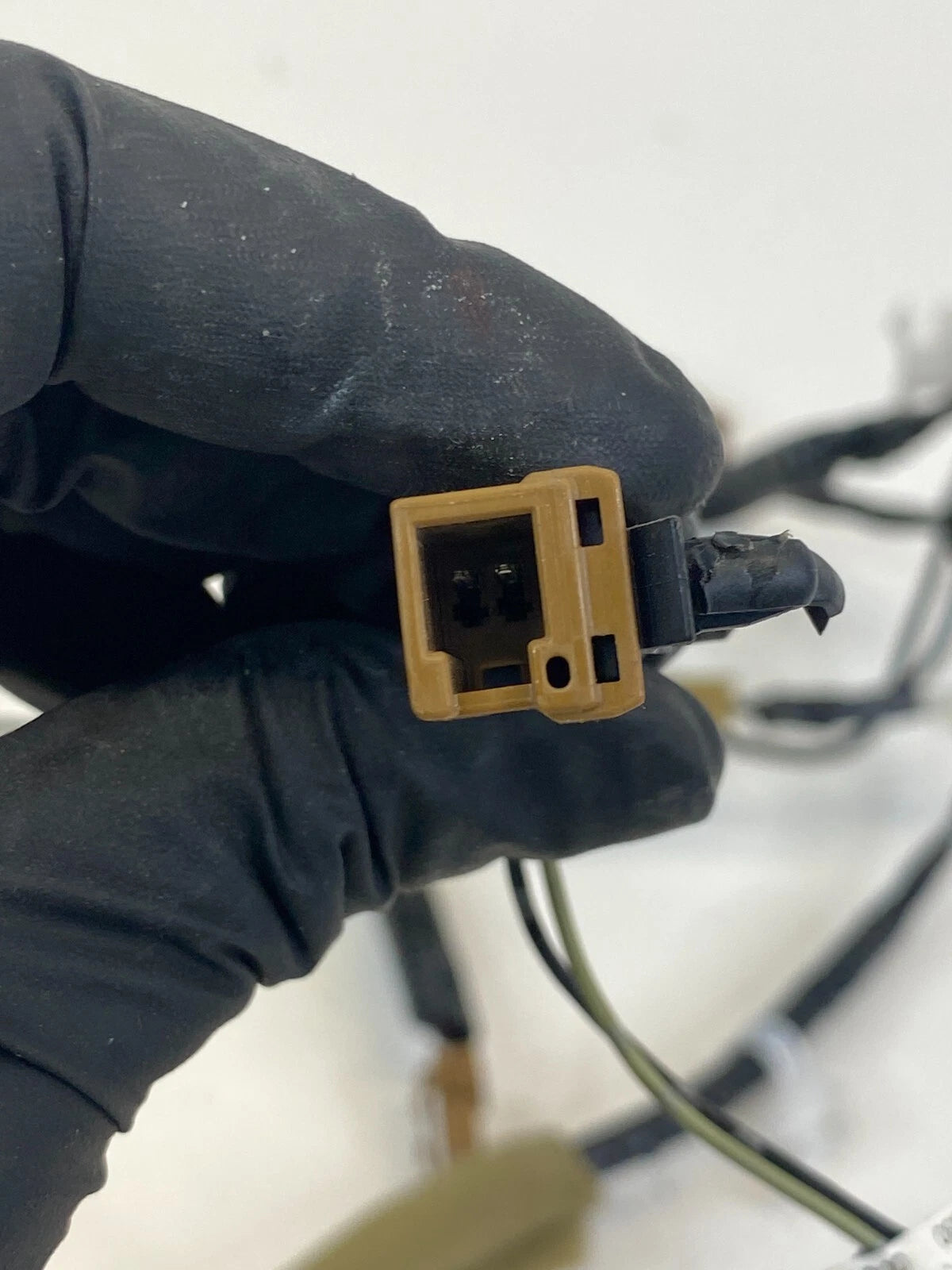 2009-2013 NISSAN ROGUE REAR TAILGATE LOWER WIRE WIRING HARNESS 24051-1VK0A